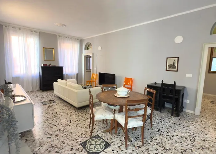 Corte Onorata Daire Parma